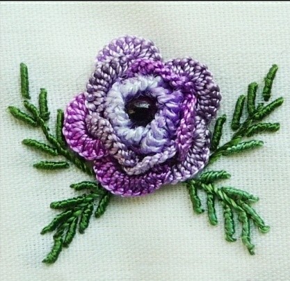 针织品刺绣教程之绣在毛线上的花样